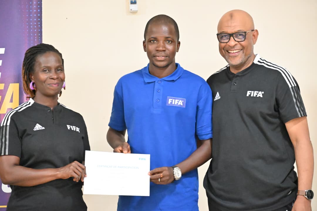 ldinatale14's tweet photo. Au terme d’un travail intense de 5 jours à Conakry, du 27 avril au 1er mai, dans le cadre du MA FIFA Jeunes Talents,
Je remercie Dieu pour la santé et la force.
Merci également aux instructeurs, aux encadreurs et à tous ceux qui ont contribué à la réussite de ce stage.
  ORSATO https://t.co/SoKiDAy4yI