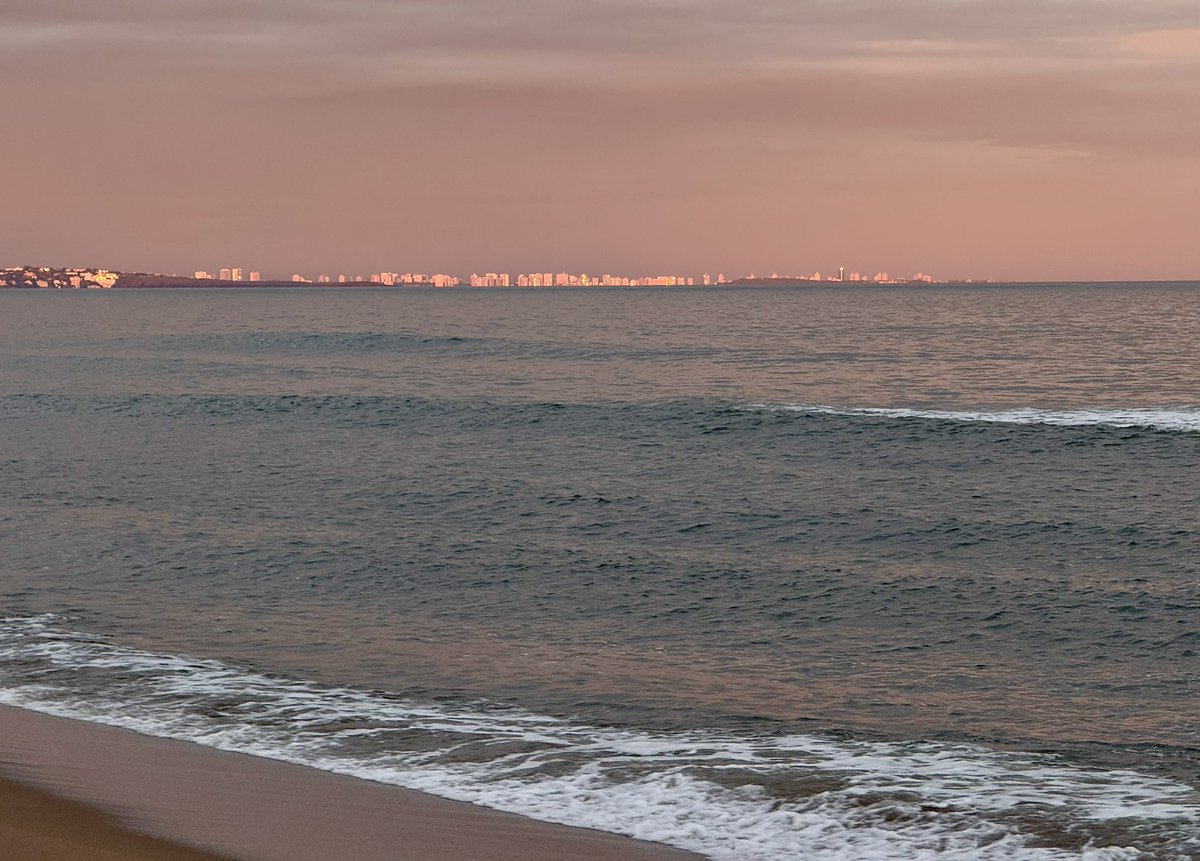 The_view_of_Leo's tweet photo. La luz fue cambiando, no se vio la luna llena pero siempre encuentro motivos para fotografiar y disfrutar de estos paisajes. Desde #puntanegra hacía #puntadeleste @Inumet_ @InvernizziMario @PuntadelEsteS @La_Pedrera https://t.co/FenaiFTF5X
