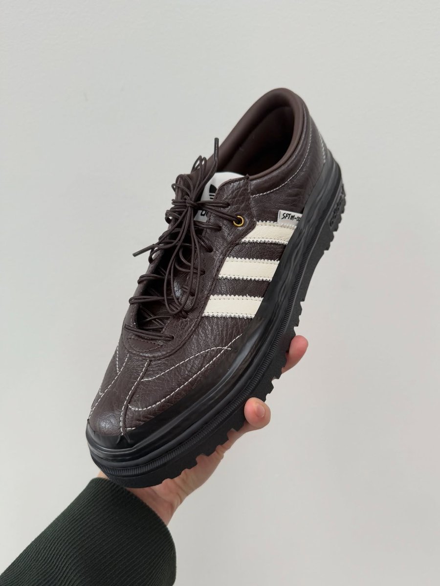 ModernNotoriety's tweet photo. Song for the Mute x adidas Samba LX Freizeit

🗓️ May 2026 https://t.co/ixidJDFVOV