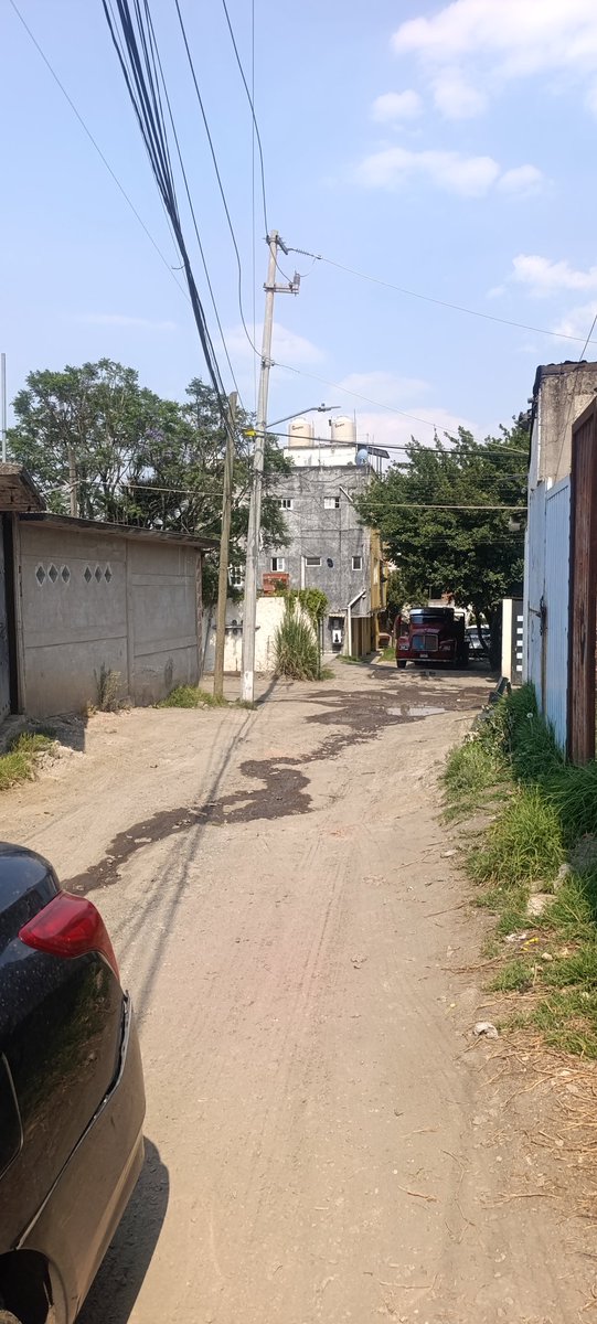 miri2088var's tweet photo. @Gabyosoriohdz quiero reportar el robo de agua , en Zaragoza 6 en San Miguel topilejo , tienen una red de venta de agua a pipas de la alcaldía y particular, obstruyendo de el flujo de agua a los vecinos.
Tienen 3 bombas de agua conectadas a la toma directa del agua . @TlalpanAl https://t.co/zE012Cysql