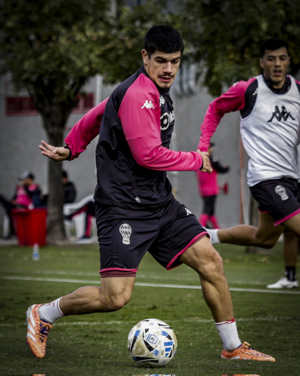 CA Huracán tweet media