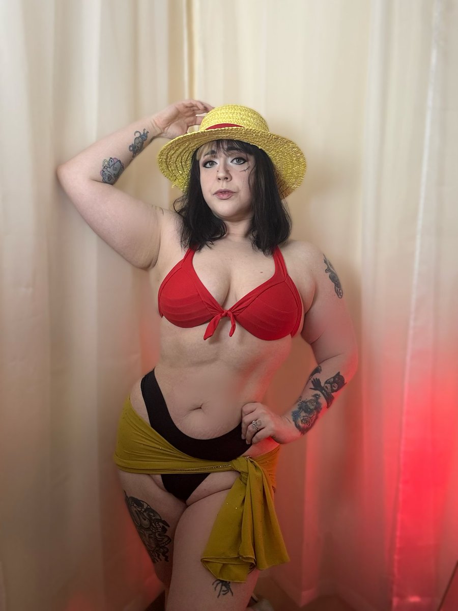 MayzeeXhaze tweet media