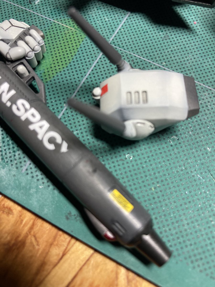 pso_10th's tweet photo. そしてデカール貼り込みで破けて全てが台無しになるのは悔しくて寝れん
だがしかし次こそはとなるんやけどたぶんハセガワキット笑　ハセガワさんのキットは楽しい https://t.co/BtXNLK9EgV