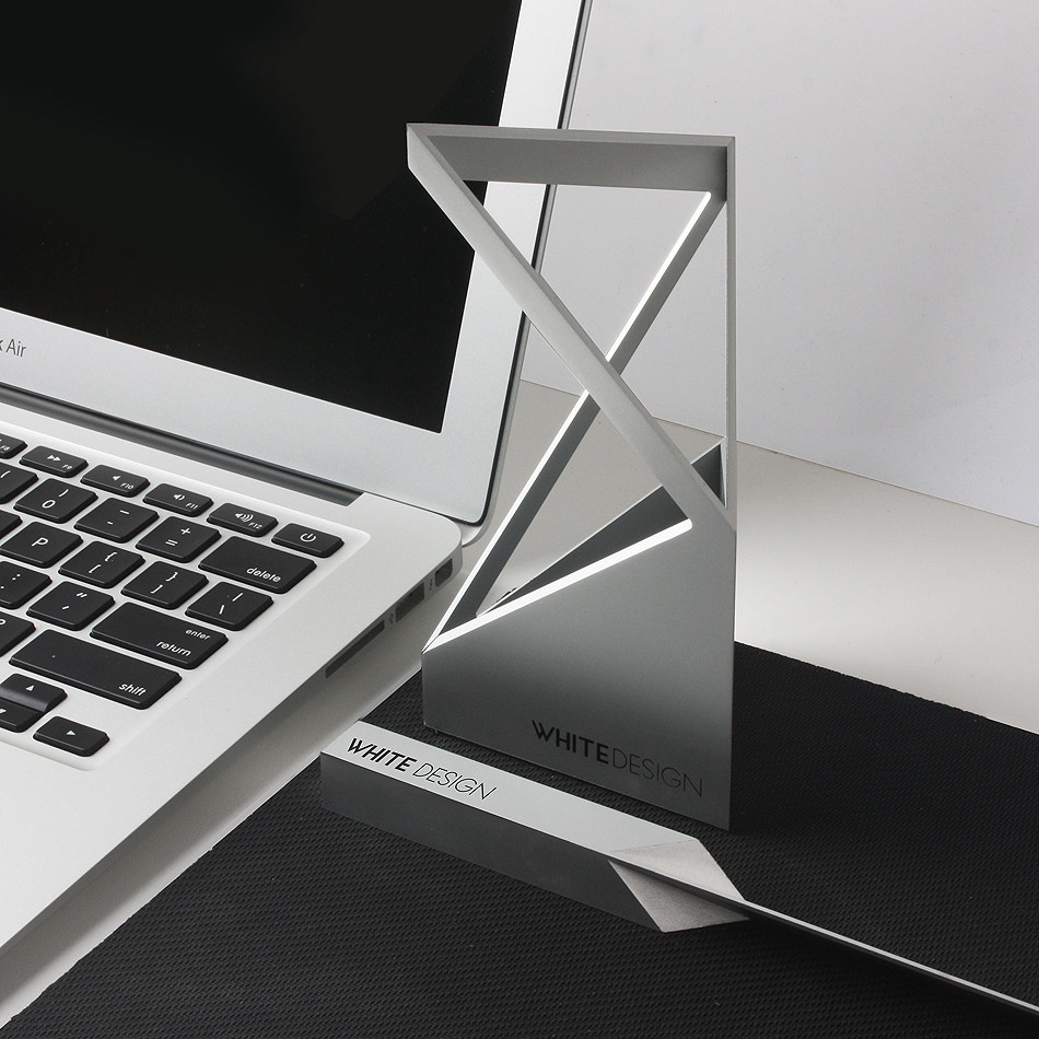 gabr1elnavarr0's tweet image. "Level up your workday with a clutter-free desk!  Organize essentials, add a small plant, and let focus flow. Simple tweaks = big productivity wins. #DeskGoals #WorkFromHome #ProductivityHacks"