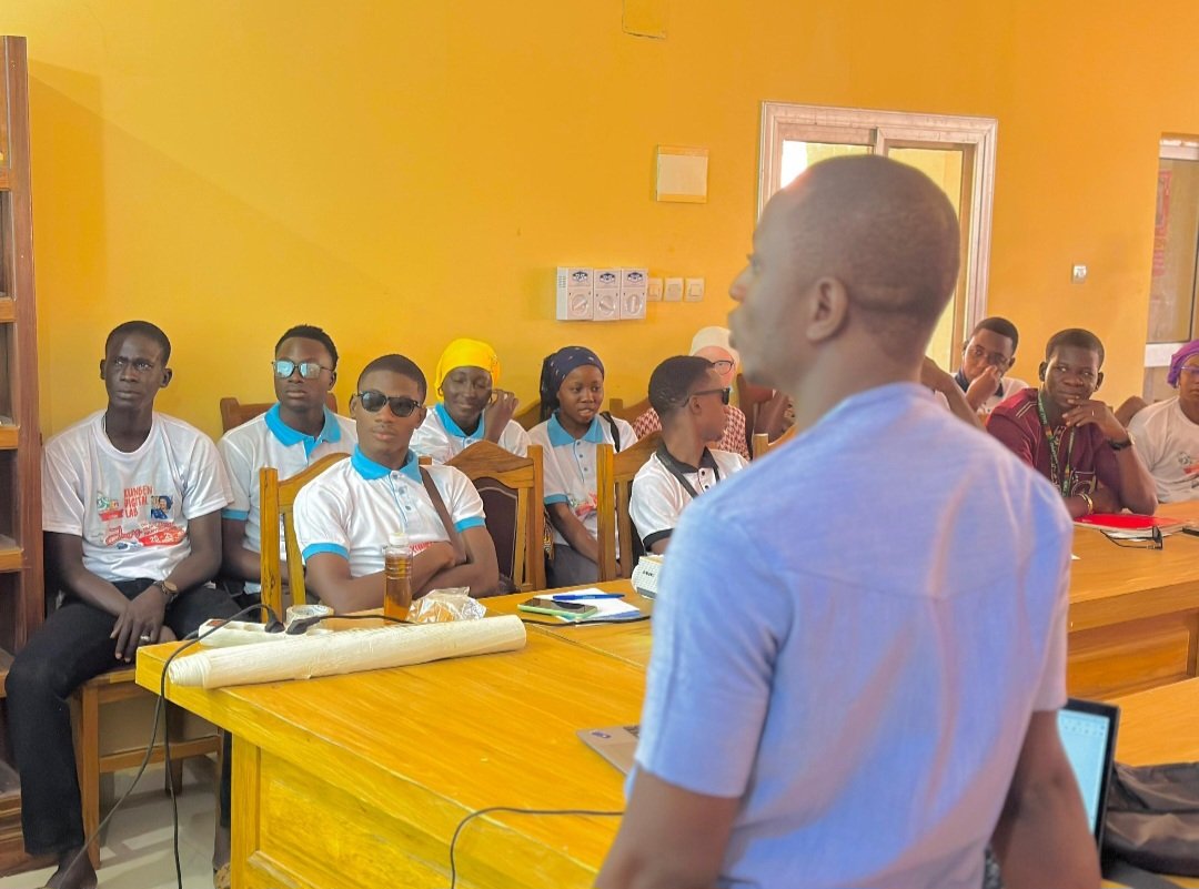 FilifingIbro's tweet photo. Chaque année, nous accompagnons des centaines de jeunes vers une reconversion dans des métiers d’avenir, pour faire face au défi du chômage.

Le leadership ne se limite pas aux mots. Il se prouve par des actions concrètes. 

Camp Technologique et Culturel
#FAIK 😎✅️ https://t.co/dLjE2OFKCR