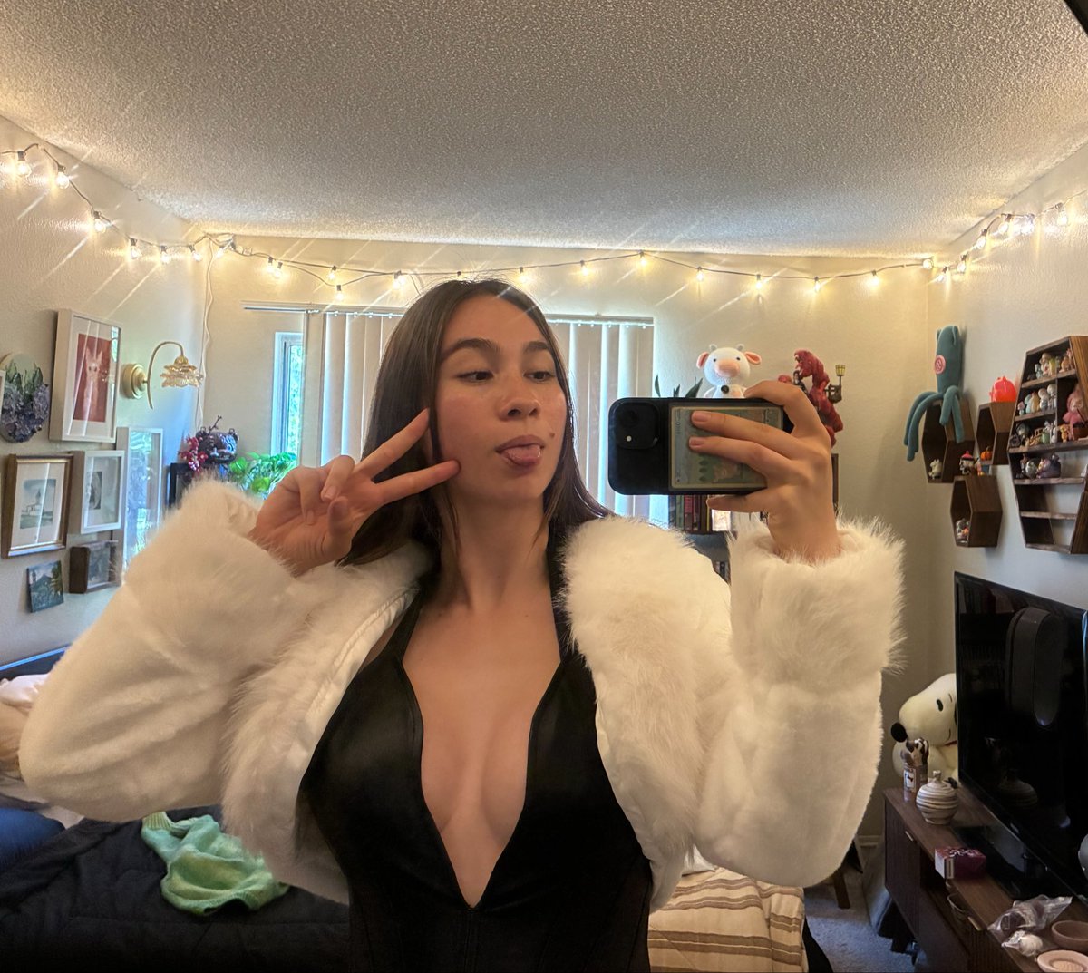 I think the top is cute and the jacket is cute and its own separate way, but it really doesn’t work with this together…