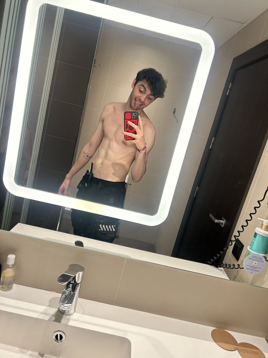 🐺𝙍𝙀𝘿𝙔_𝙒𝙄𝙇𝙇🐺🔜IBERCON tweet media