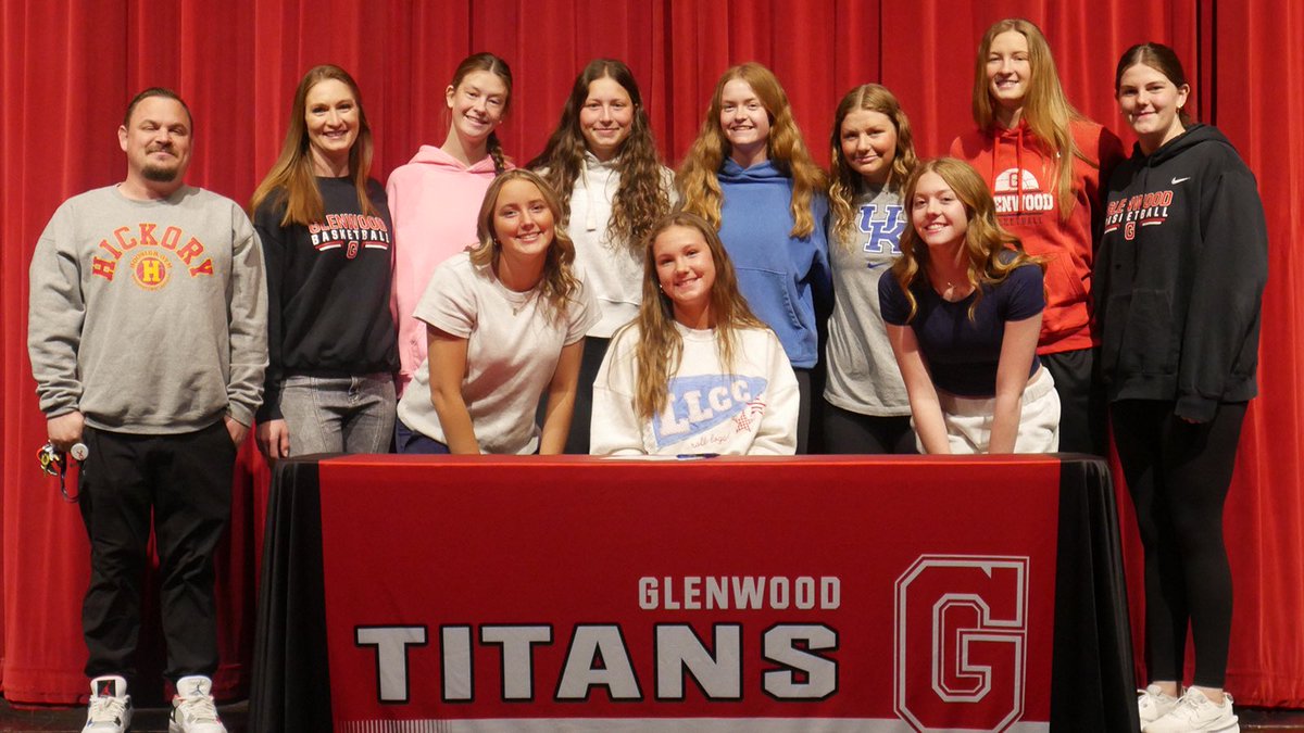 GHSTitanHoops's tweet photo. She’s an easy one to celebrate❤️ 

Layne Matthew officially signed with Lincoln Land to continue her academic and athletic career as a Logger💙

We’re sad to see her go, but we couldn’t be more proud to watch her take this next step and continue her journey at the next level🤍 https://t.co/ERaqG4JMXz