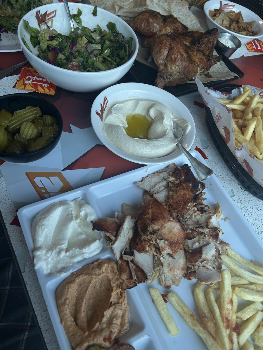 Ayda🍟 tweet media