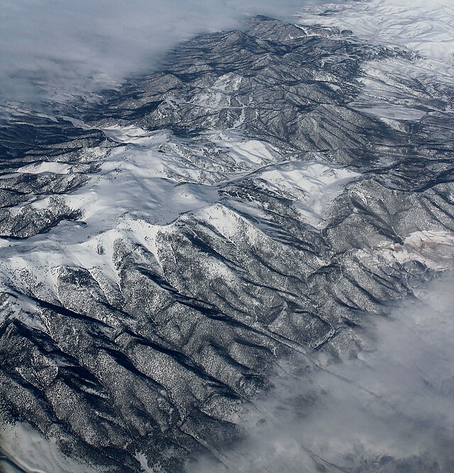 GSAPublications's tweet photo. New in Geosphere: New mapping and data documents the Cretaceous–Neogene structural architecture and history of the Ruby metamorphic core complex domain, Nevada. https://t.co/GFCLphS41G
#MetamorphicComplex #BasinAndRange #Mesozoic #Geology https://t.co/8RRmKXXsoJ