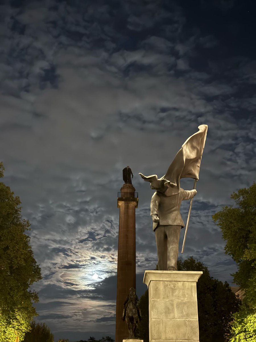 editordoug's tweet photo. Very moody sky in London tonight. Great backdrop for the new #Banksy sculpture. https://t.co/1xOLSMppmL