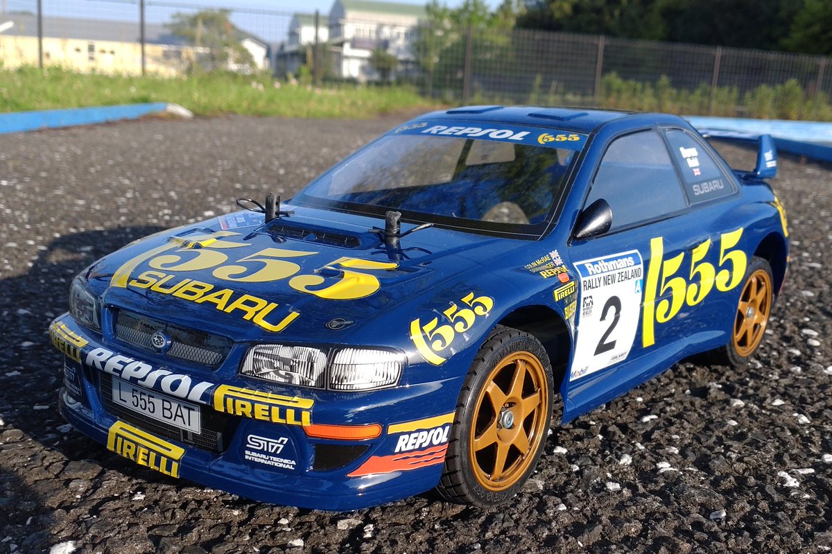 aoba_rc's tweet photo. インプレッサ555のボディをシェイクダウンしました！ヽ(=´▽`=)ﾉ
ホイールはもちろん金の六本スポークホイール…🤤
最高に格好いいです！ https://t.co/Te5EAAEYv9