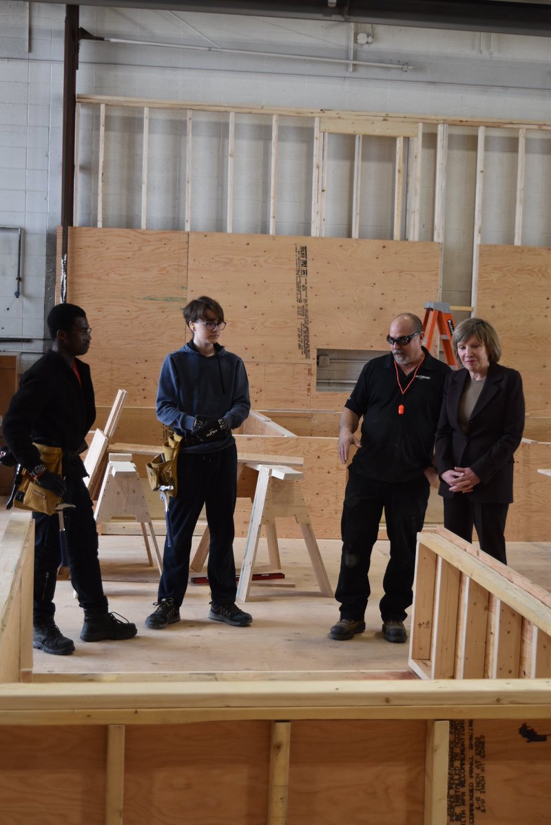 EleanorO_MP's tweet image. Today in #YEG, I visited the United Brotherhood of Carpenters Local 1325 training centre to highlight Canada’s new investments in skilled trades to help get more young Canadians into good careers.

Through Team Canada Strong, we’re investing $6 billion to help recruit, train, and