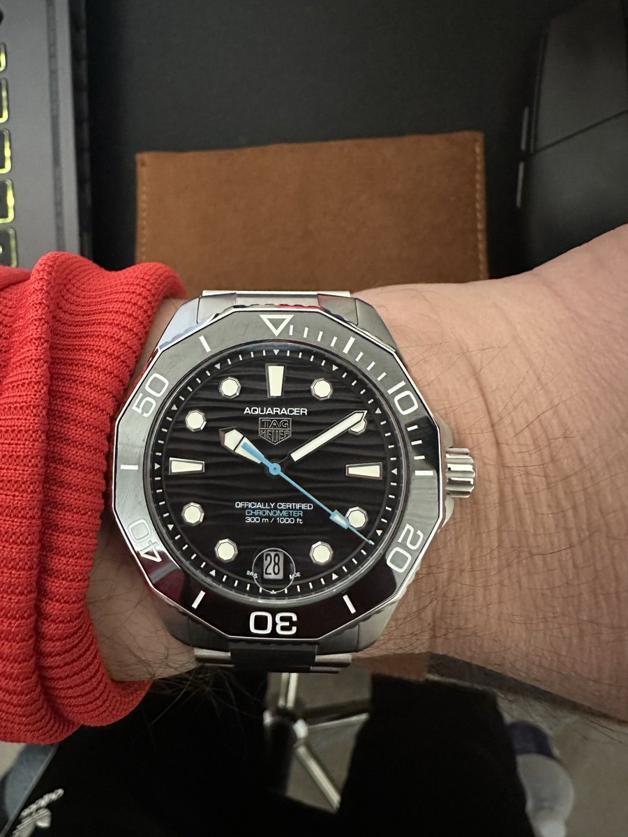 syJackaL's tweet image. #watches #aquaracer #heuer #wristcheck #cool New aquaracer with a new caliber . What do you think about it?