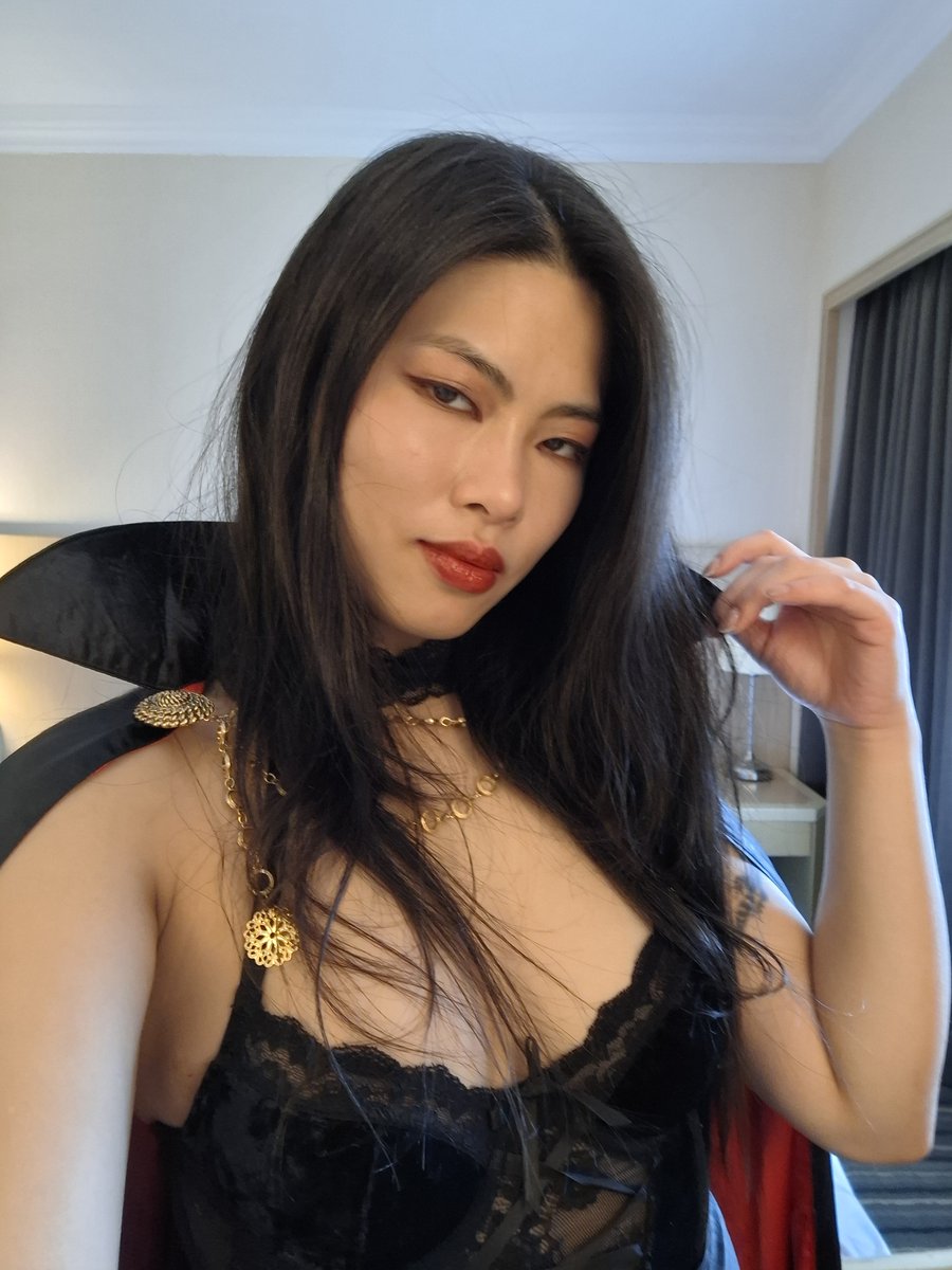 Salome Lamort | Deleted at 7.3K tweet media