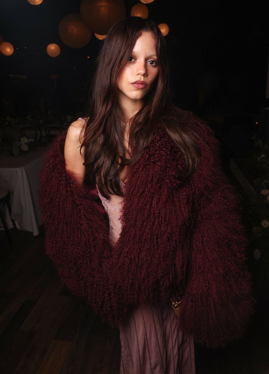 JennaForever22's tweet photo. obsessed with Jenna Ortega https://t.co/lQ8RwzyLo3