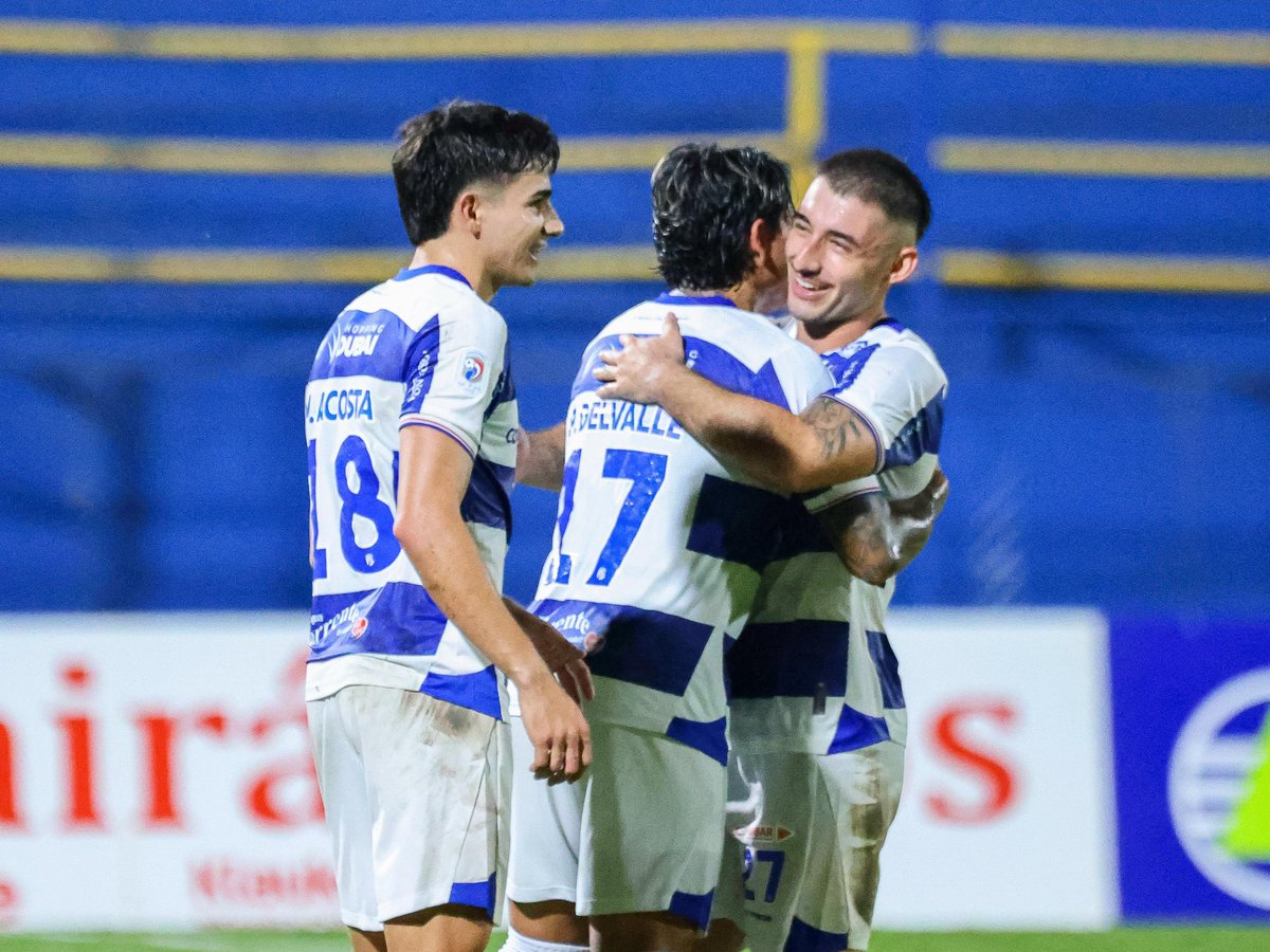 eltoquepy_'s tweet photo. Canta el gallo!! Con goles de Marcelo Acosta y Pedro Delvalle, 2 de Mayo le ganó 2 a 1 a Trinidense que igualó parcialmente a través de Agustín Da Silveira. https://t.co/nu7jflA9tZ
