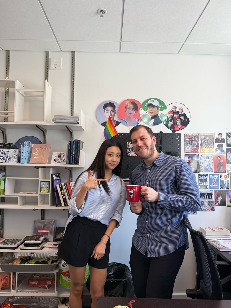 Maath48's tweet photo. Never thought teenage-me listening to K-pop in my bedroom would one day invite a K-pop star to campus. Thank you Jang Seungyeon for your incredible generosity with our students, and to the Korea Foundation &amp; CMU’s LCAL department for making this happen! https://t.co/lAwhzFHMQc