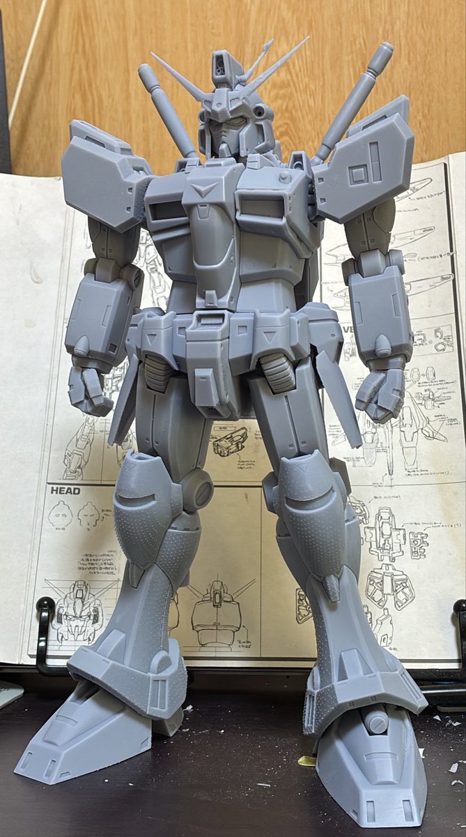 BDupw7zgsNaD7dY's tweet image. ヤッタァー！！
全身できた！！
設定画8割、MG以降の雰囲気2割ぐらいの感じ✨