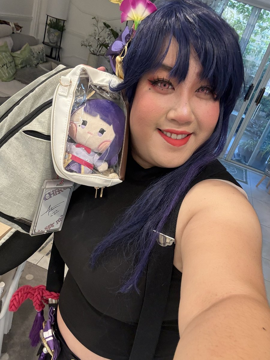 grakanarts's tweet image. Hewwo! I’ll be at the #HoYoFairConcert today cosplayijg as a very casual raiden! I’ll be passing out acheron photocard freebies and some of my older prints/postcards! 

See you around the venue! 

#HonkaiStairRail #Genshinimpact