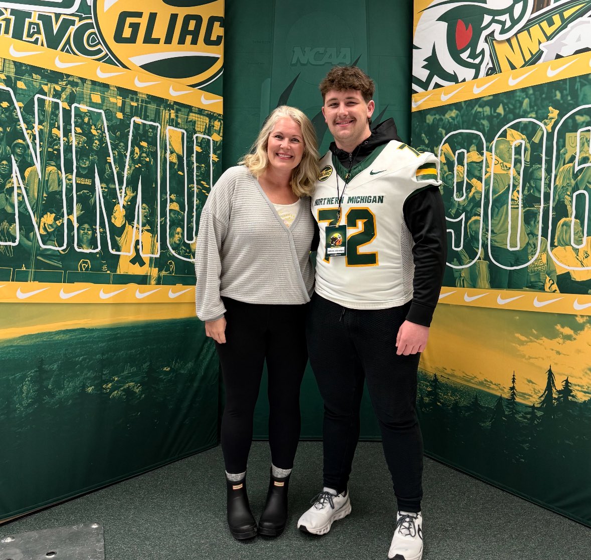 MASONEDWAR86769's tweet photo. Thank you @CoachMetkler, @NMUCoachJanus and @CoachBoom26 for a great Junior Day. I loved everything @NMU_Football had to offer. Can’t wait to be back this summer! @CoachHalder @CoachSchrenk @OJW_Scouting https://t.co/lnr5qvX0v5