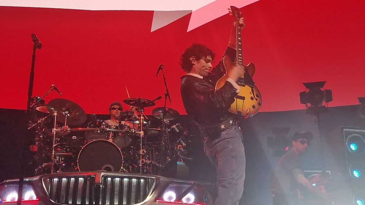 ValeMcMuffin's tweet photo. Luke's appreciation post 🥰⭐️⭐️ @5SOS @Luke5SOS #EASWorldtour #EASValencia #EveryonesAStarTour #5sos https://t.co/AfNt7xBpot