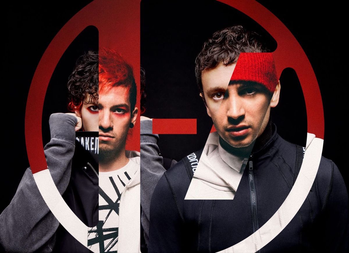 alex |-/ tweet media