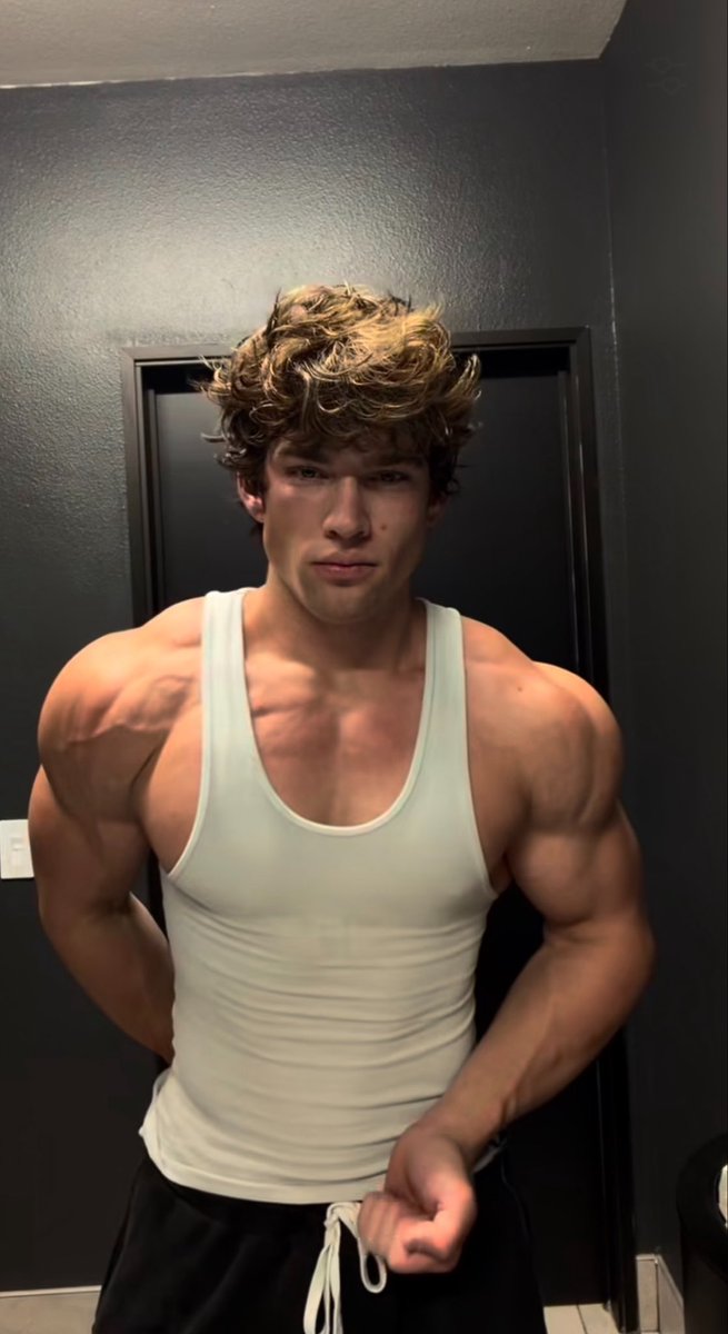Alpha Muscle Promo tweet media