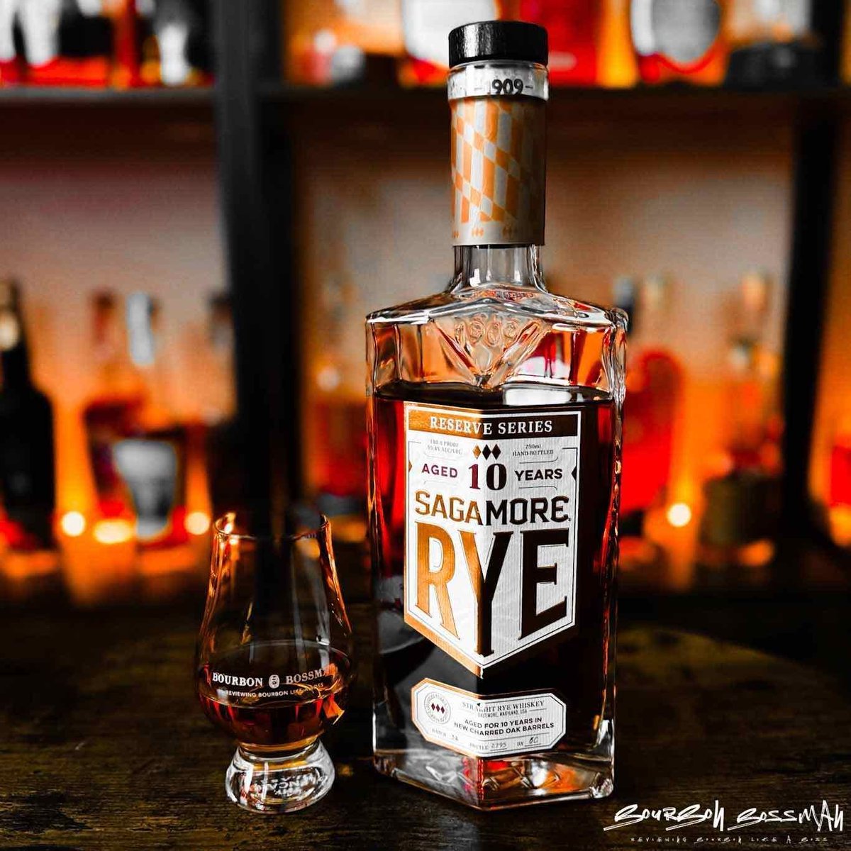 BourbonBossman's tweet image. Mix It! Review of Sagamore 10-Year-Old Straight Rye Whiskey 

Please visit bourbonbossman.com for the full review post. Happy Friday and Cheers! 🥃

#bourbonbossman #rye #ryewhiskey #ryereview #ryewhiskeyreview #Sagamore #Sagamorespirit #Sagamore10year