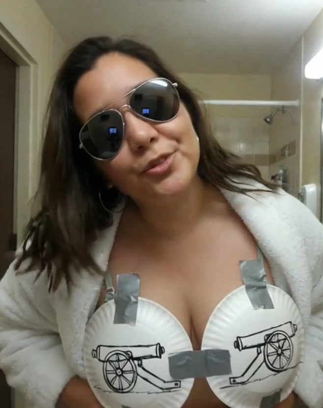 Cleavage Crumbs tweet media