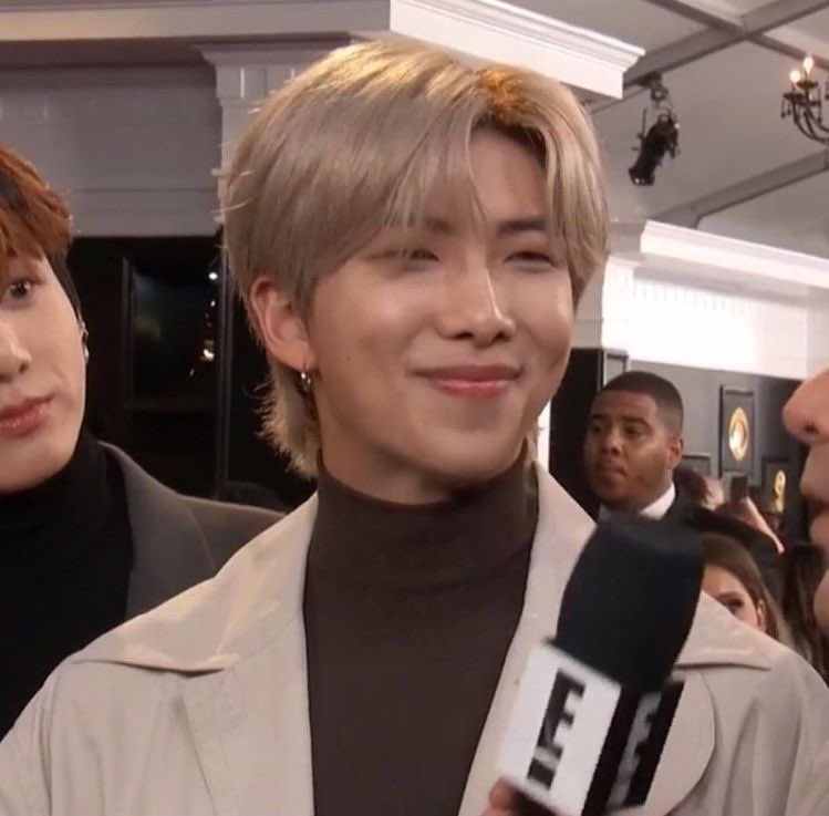chloe☆ seeing bts! tweet media