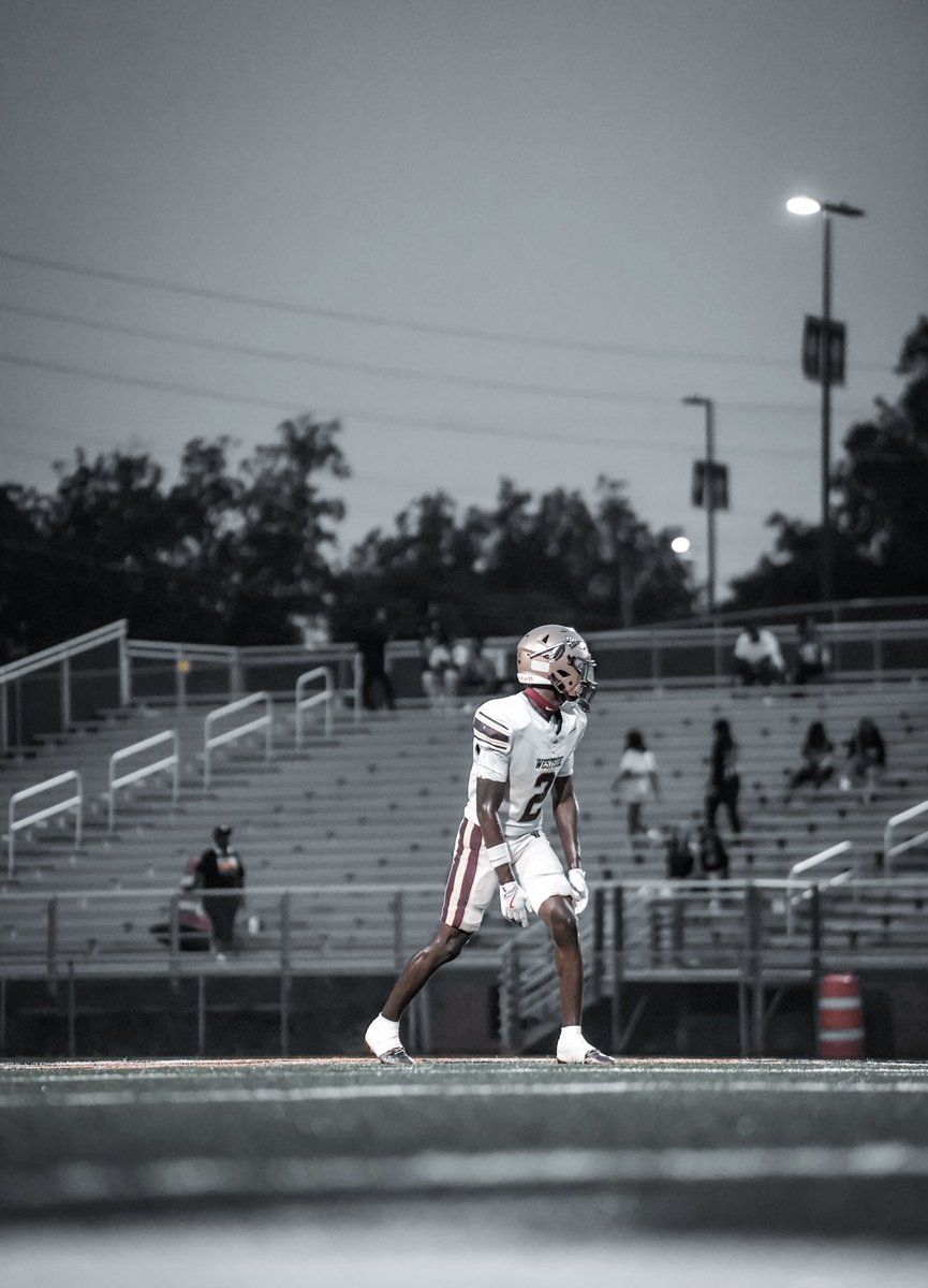 jdubbb0's tweet photo. Thank you  everyone at Valdosta state for the unwavering support, I am entering my name in the transfer portal !! Looking for a 🏠 @RecruitGeorgia @BallSoHardFam1 https://t.co/UMtwnBx931