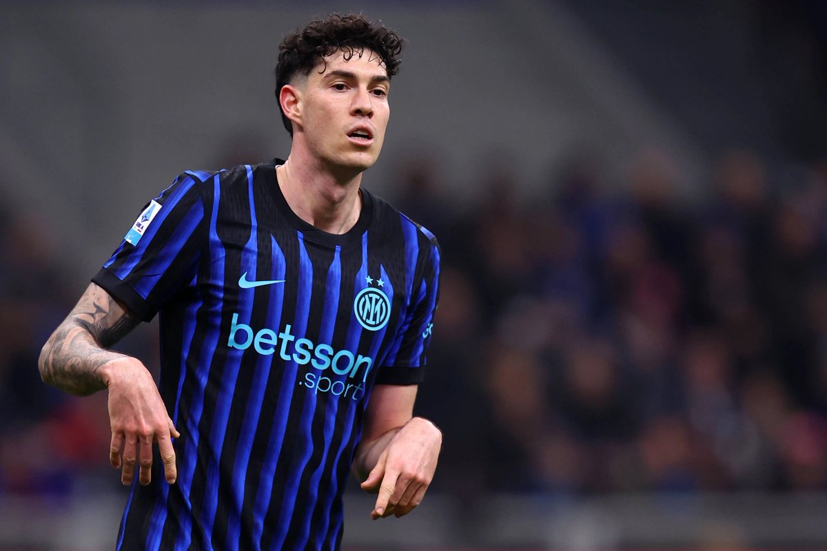 feerran_59's tweet photo. ❗️Bastoni, 'sí' al Barça

Según @MatteMoretto,  Bastoni, ha dicho 'sí' al Barça. 

Si se va del Inter, el Barça es el único club al que quiere unirse. Lo que falta aún es un acuerdo entre clubes, con las negociaciones aún por comenzar. 

La operación rondaría los 60M€-65M€. https://t.co/CKv3JhTZEY