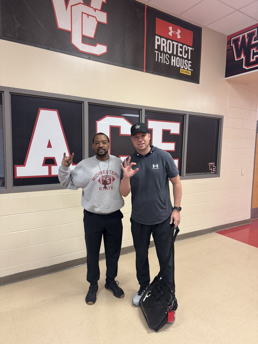 CoachDaviesOne's tweet image. Thanks @_coachcccoleman for stopping by today to recruit the @WC_ChargersFB.  @ChurchillNEISD @csa_wc #ncaa #recruitchargers #wc

@BMS_Athletics_ 
@IKEAthletics