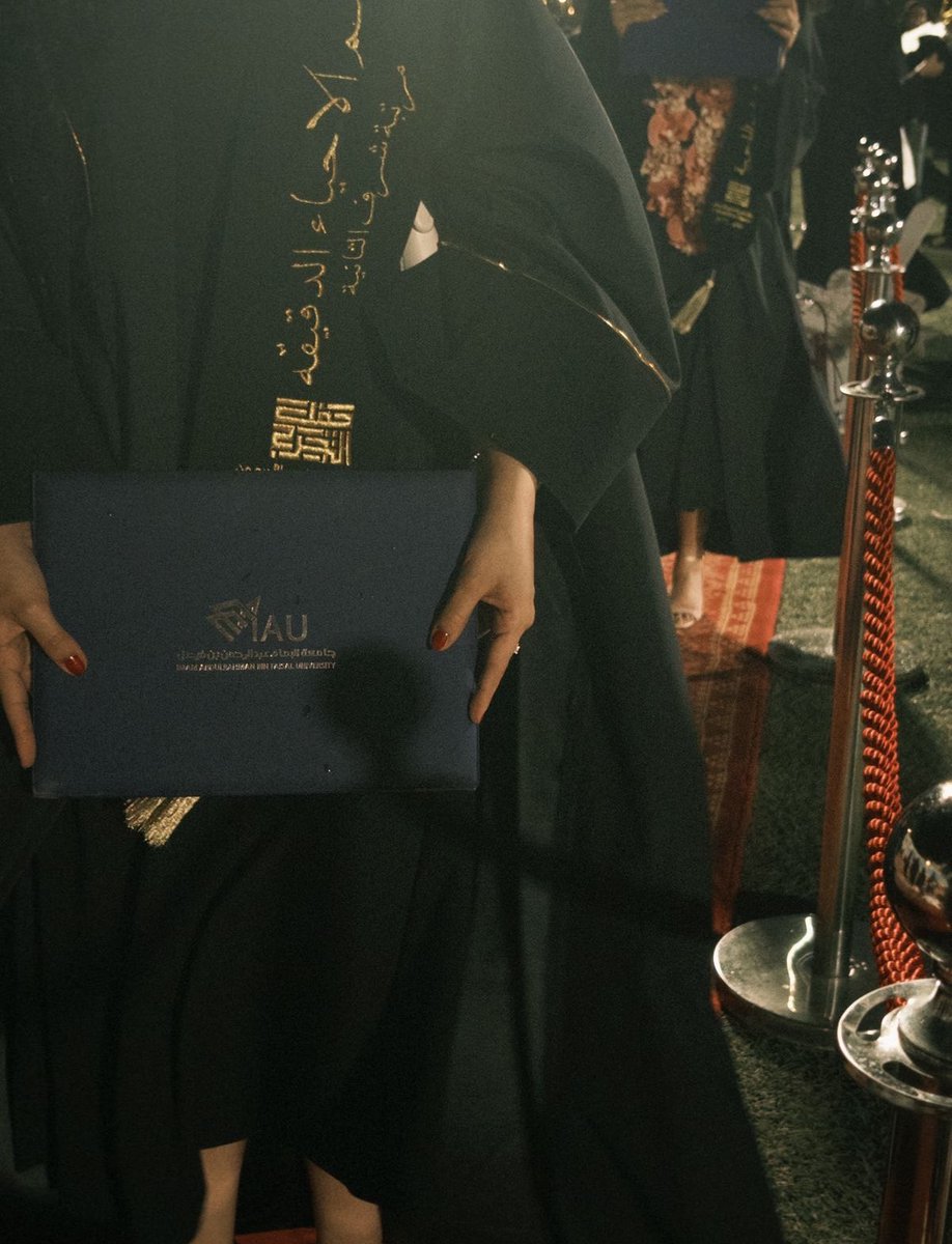 h7vxi's tweet photo. 29.4.2026🎓🤍 https://t.co/b6NoGFj6Zl
