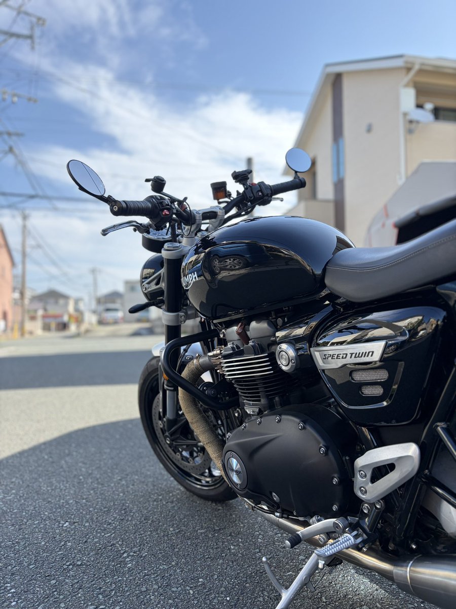 solo_shin's tweet photo. おはようございます🌞
貴重な晴れの日
阿蘇方面に向かいます!
��りあえず日田のセブンで休憩挟みつつランチ先リサーチ予定
見かけたら声掛け、ヤエーよろしくお願いします😉
#triumph
#SPEEDTWIN https://t.co/oknWDleZM9