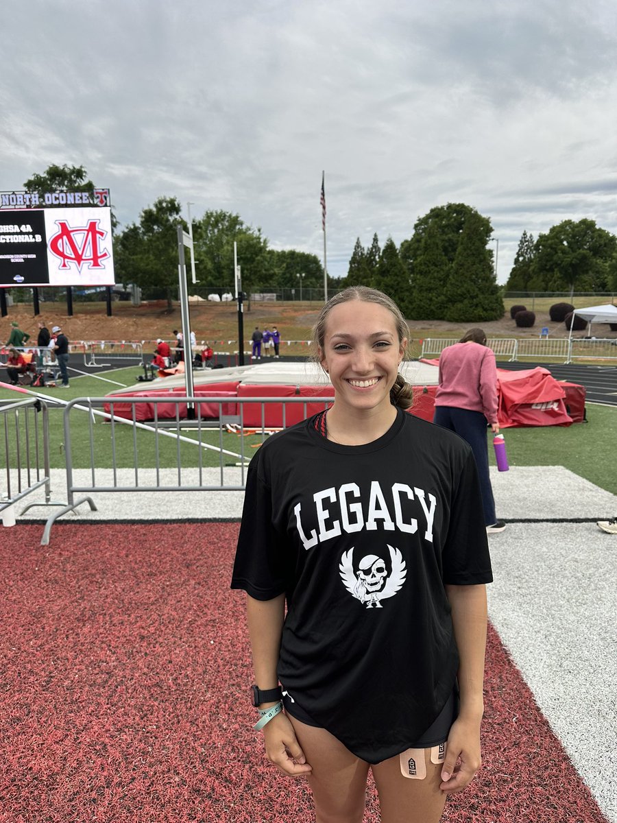 AllatoonaTrack's tweet photo. Lindsey Magaw returns to State with her ticket punched in Pole Vault! https://t.co/NXceSqNyIh