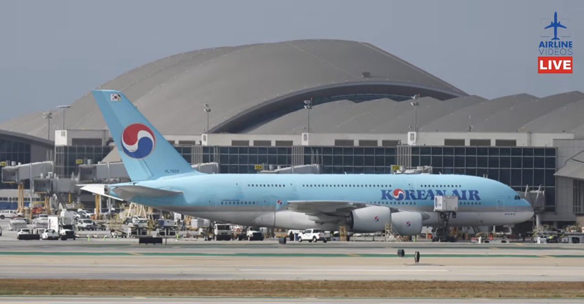 airlinevideos's tweet image. TGIF… WE’RE LIVE! Join Plane Jockey Kevin bringing you up-close action at LAX! ✈️✈️And stick around for NIGHTHAWK after the sun goes down! #aviation #losangeles #airport 

🔴LIVE LOS ANGELES (LAX) AIRPORT ACTION! (May 1st, 2026) youtube.com/live/TOwPwdllo… via @YouTube