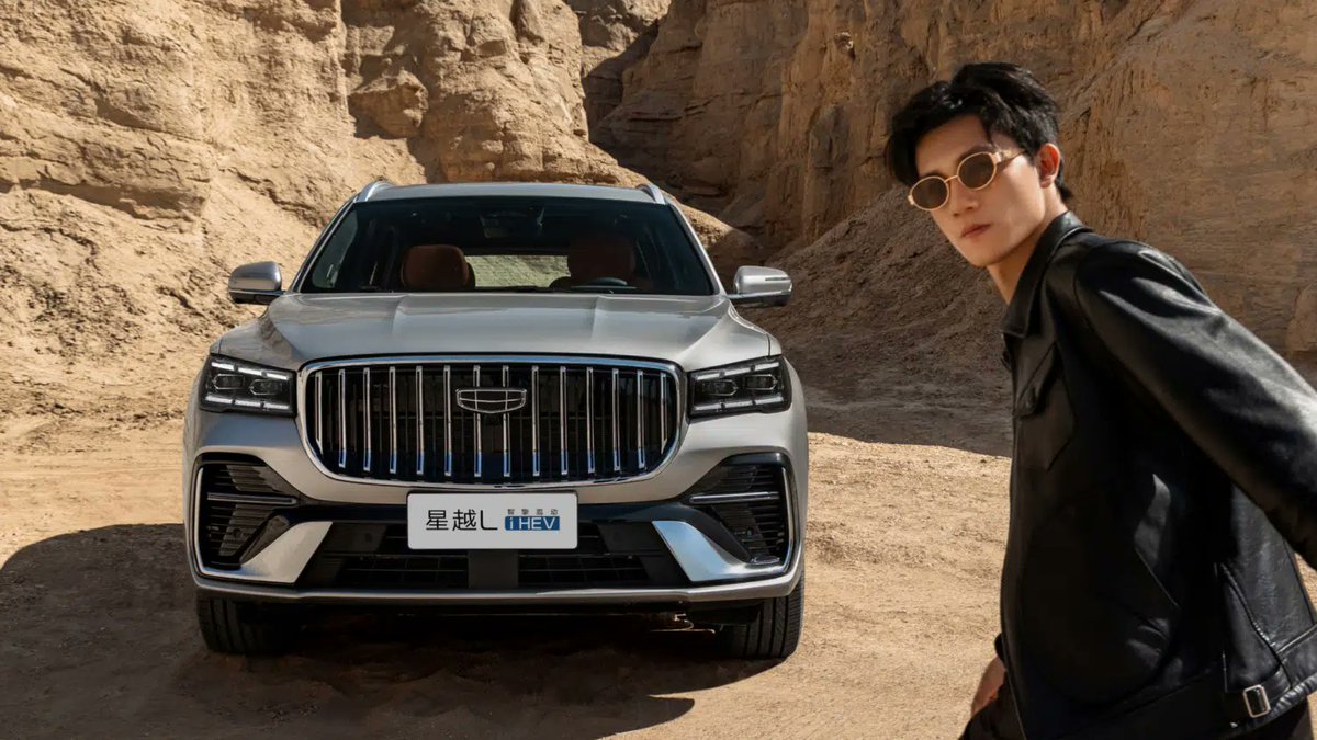 RenaldyApreza's tweet photo. @UlubasMahmut @WoxMotor Why does this look like geely? https://t.co/glG2KSQjML
