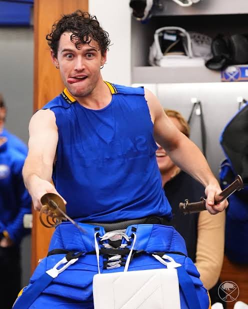 JayPochBaby's tweet photo. #gosabres  #letsgobuffalo https://t.co/1ohRB2gc7O