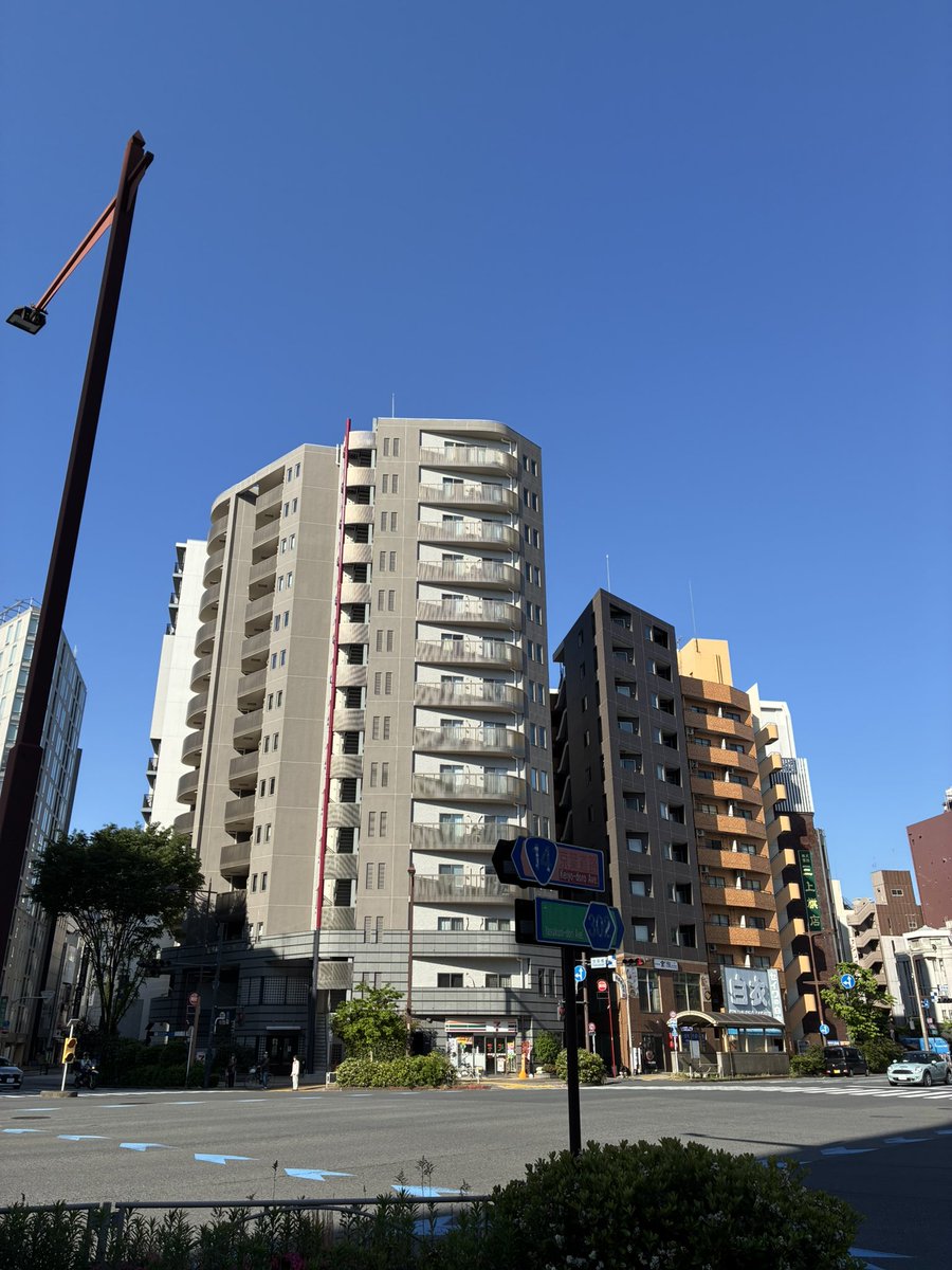 DimancheCafe's tweet photo. 今日も東京に仕入れに来ました。気温が27度の予報です。体調大丈夫かな。 https://t.co/SdmrTJ2vVH
