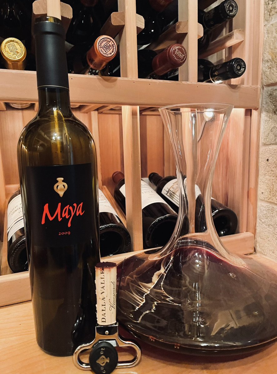 BartlettBacchus's tweet image. Another stellar #Maya from Dalla Valle. This 2009 continues to impress! #NapaValley #Wine