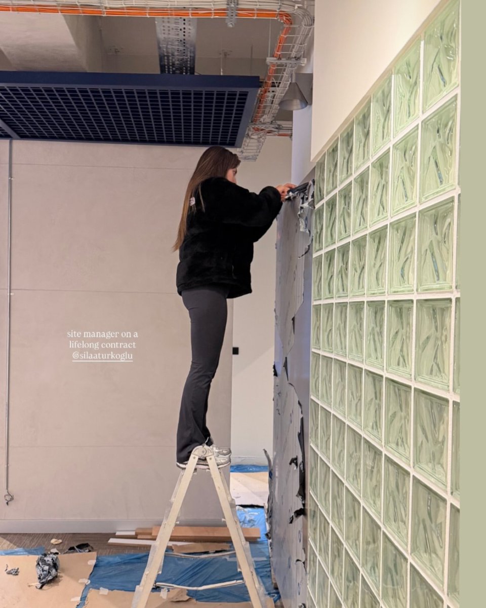 "Site manager on a lifelong contract" 
It is a sweet, "punny" way of saying, "She's the boss of this project, and she's my partner for life." 🤭😍

#SılaTürkoğlu