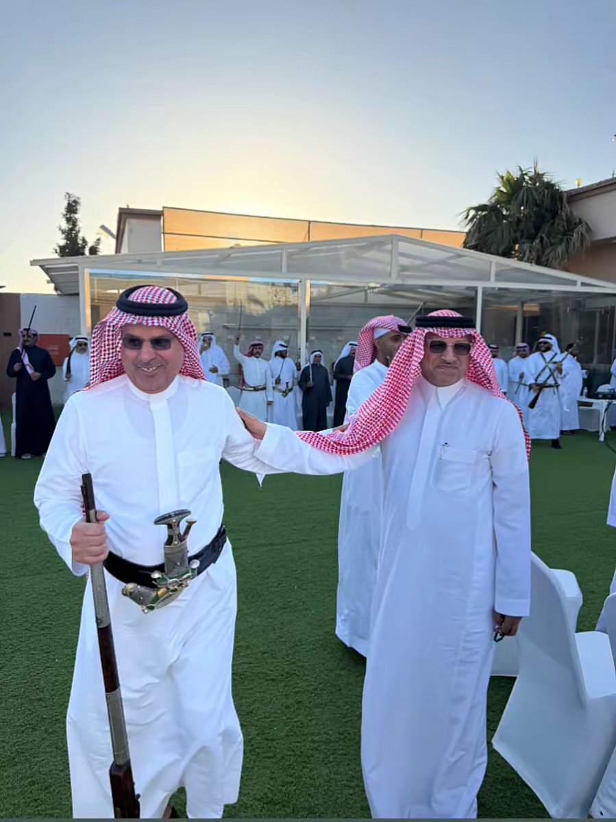 علـي الصـــَافي..♛ tweet media
