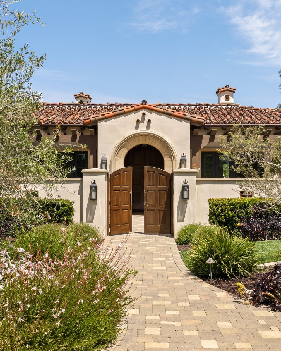 PacificSIR's tweet photo. A statement in Mediterranean design – timeless, expansive, and unforgettable.

6336 El Sicomoro, Rancho Santa Fe, CA 92067
$7,250,000 | 5 Beds, 6 Baths

Represented by Deborah Greenspan
619.972.5060 | deborah.greenspan@sothebysrealty.com https://t.co/0ENEeqDWlr