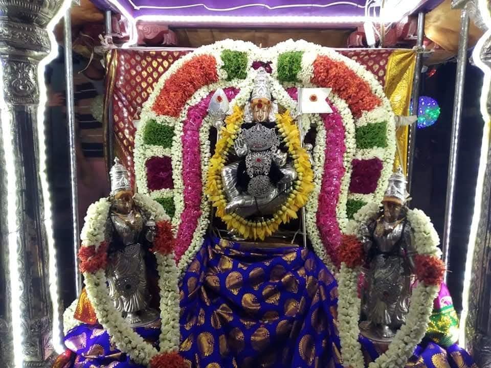 chnmharish's tweet photo. கனிவாய் வள்ளி தெய்வானைக் கணவா உணர்வோர் கதிர்வேலா
முனிவாய் எனில் நான் எங்கடைவேன் முத்தா அருணை முனிக்கு அரசே
இனிவாதனையால் அடிநாயேன் என்றும் குன்றா வணம் வாழ்
சனிவாரமதில் வந்தருள்வாய் தயவார் வயலூர்ப்பதி போற்றி ❤️ https://t.co/F8h3SEOwJe