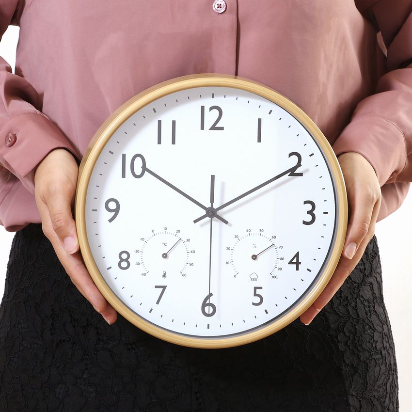 MernetShop's tweet photo. 時計ひとつで温度・湿度まで一目でわかる♪
スイープ秒針でカチカチ音なし🕐
熱中症対策にも◎ どんなお部屋にも馴染むナチュラルデザイン。
静かな寝室や書斎にもぴったり✨ 
https://t.co/z2SYnhliSf
#掛け時計 #温湿度計 #インテリア雑貨 #熱中症対策 #静音時計 https://t.co/nf8AfOxqRq