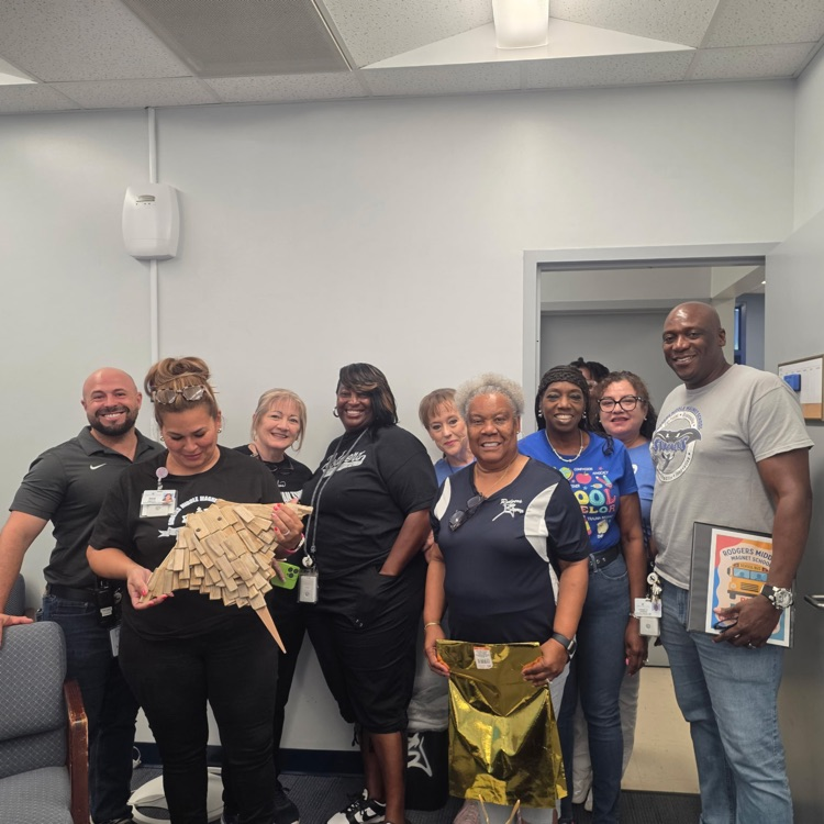 RodgersRays's tweet photo. Happy School Principal Day to our Golden Stingray, Mrs. Duran! You lead our school with such heart, dedication, and genuine love for our students and staff. We hope you had an incredibly special day—our hearts were full celebrating you! https://t.co/jQgaehum3C