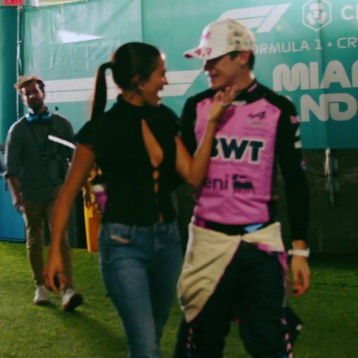 QUE VIVAN LOS NOVIOS CARAJO