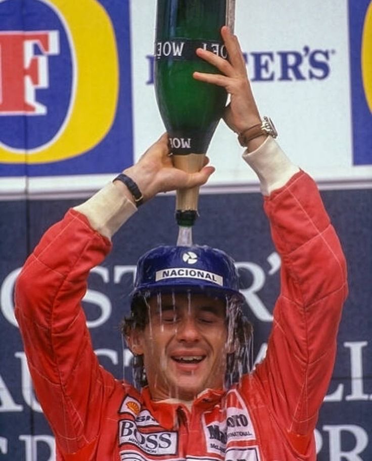 tavoaugustoo's tweet photo. eterno senna https://t.co/IIGQpE3z6V